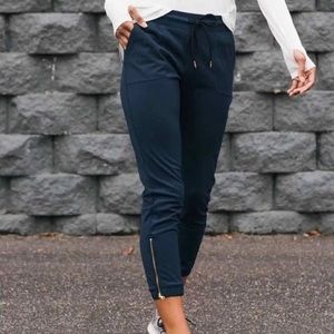 Women’s navy blue peak joggers
